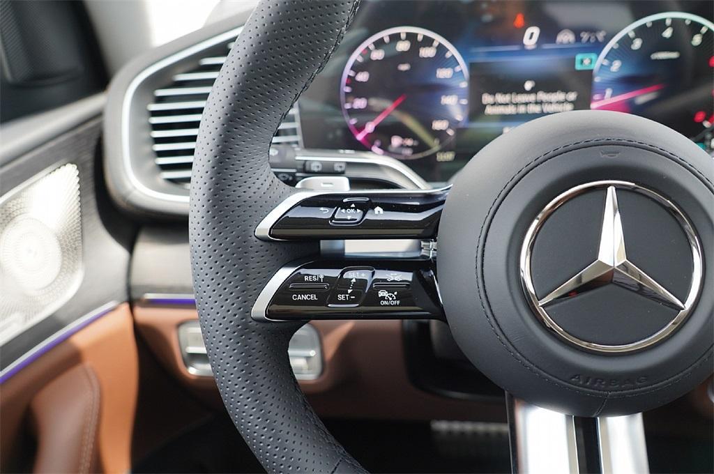 new 2025 Mercedes-Benz GLS 450 car, priced at $91,837