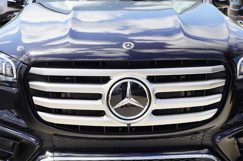 new 2025 Mercedes-Benz GLS 450 car, priced at $91,837