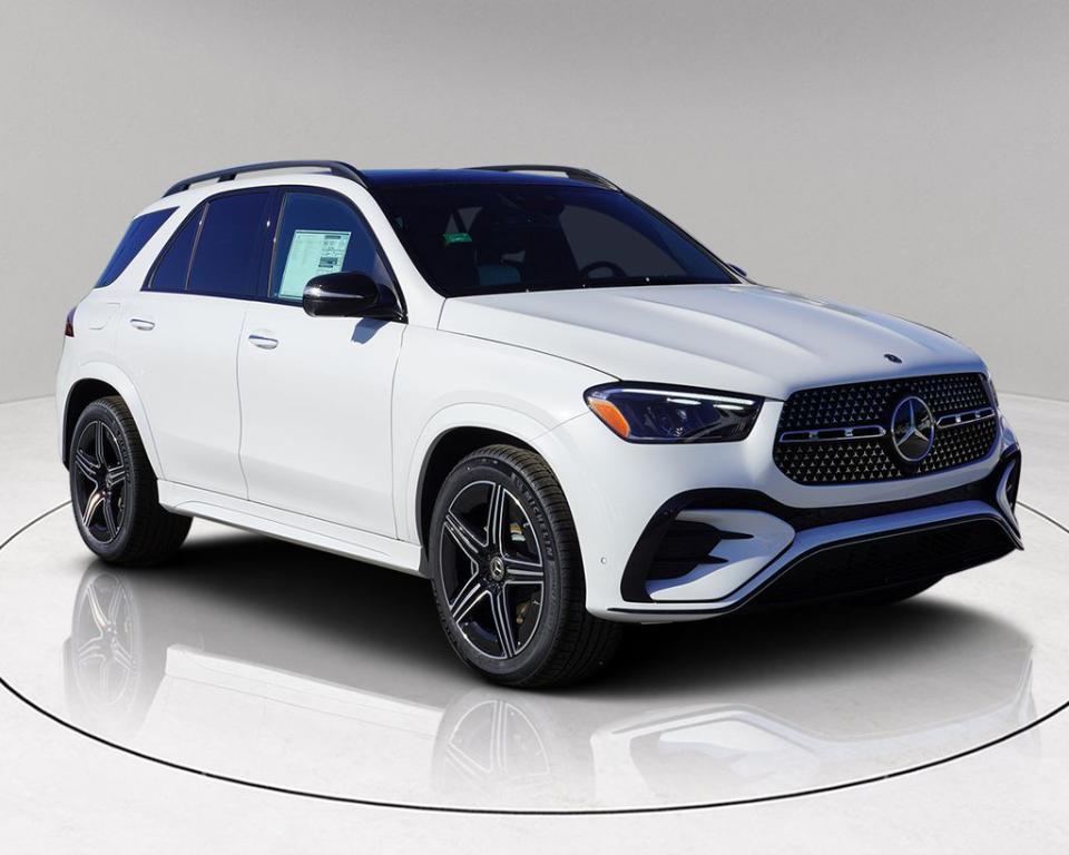 new 2025 Mercedes-Benz GLE 450e car, priced at $81,274