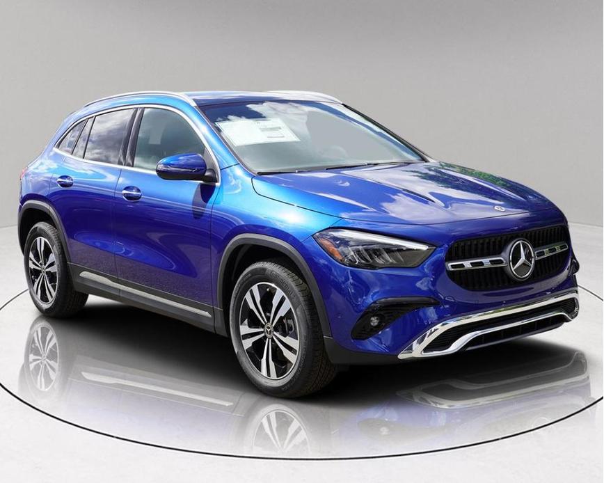 new 2025 Mercedes-Benz GLA 250 car, priced at $43,800