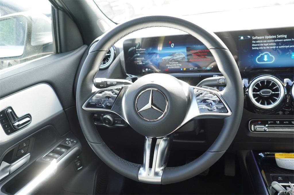 new 2025 Mercedes-Benz GLA 250 car, priced at $46,915