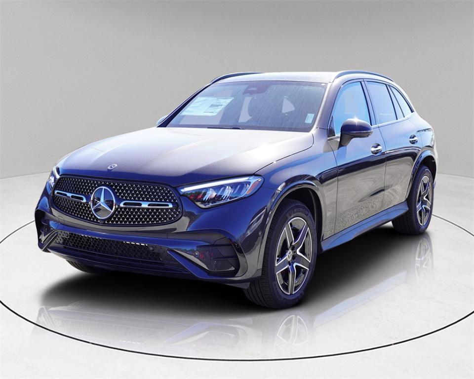 new 2025 Mercedes-Benz GLC 300 car, priced at $61,175