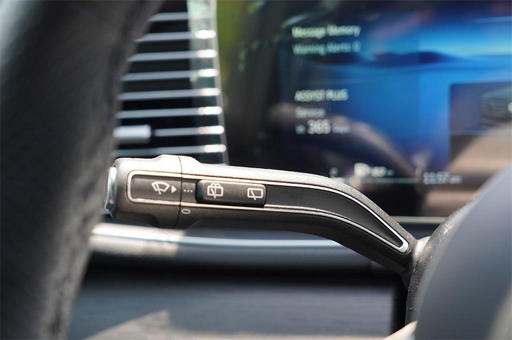 new 2025 Mercedes-Benz GLS 580 car, priced at $117,112