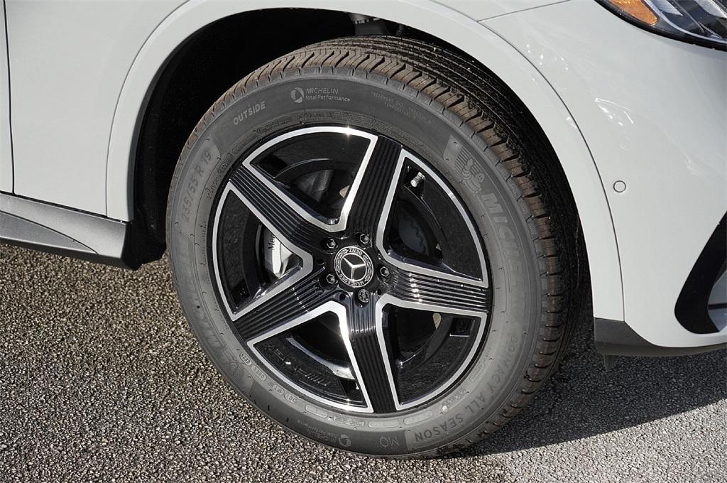 new 2026 Mercedes-Benz GLC 300 car, priced at $58,485