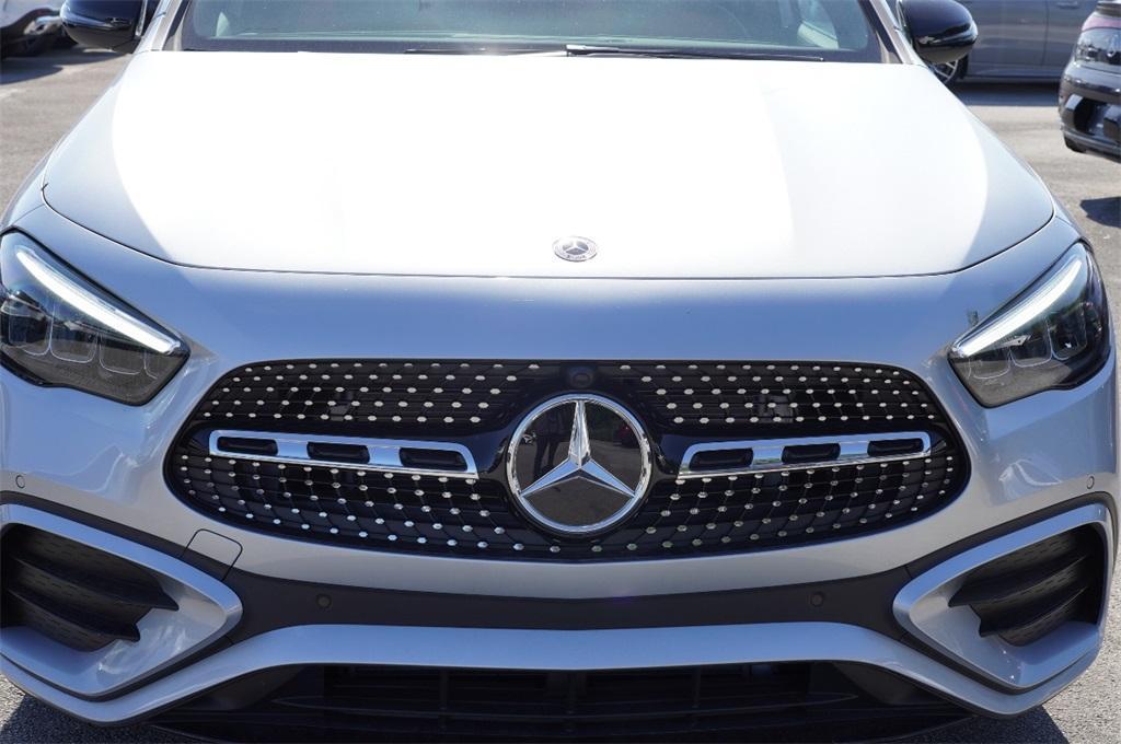 new 2025 Mercedes-Benz GLA 250 car, priced at $54,240