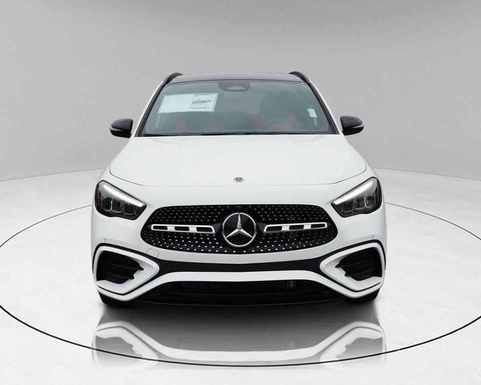 new 2025 Mercedes-Benz GLA 250 car, priced at $48,998