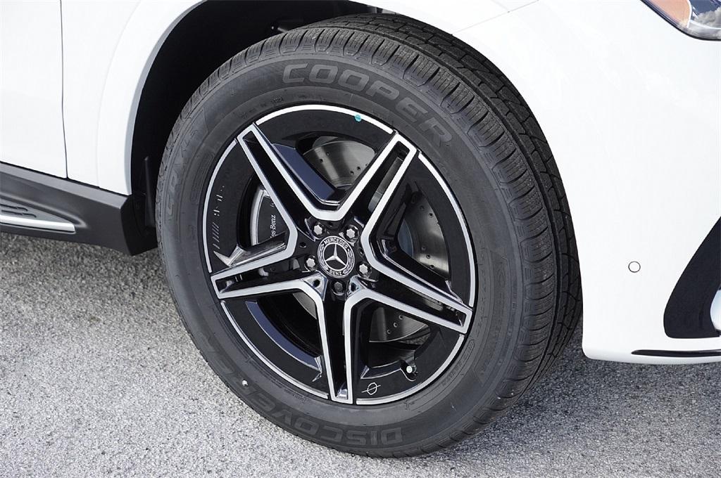 new 2026 Mercedes-Benz GLE 450 car, priced at $73,225