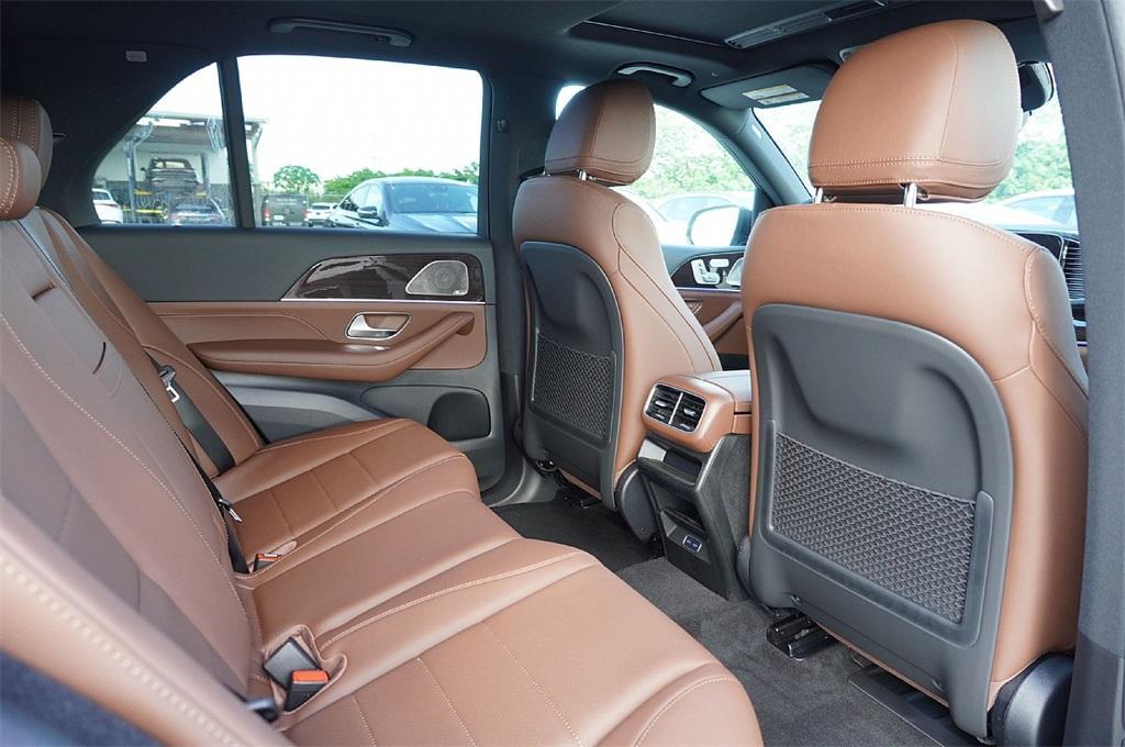 new 2026 Mercedes-Benz GLE 450 car, priced at $73,225