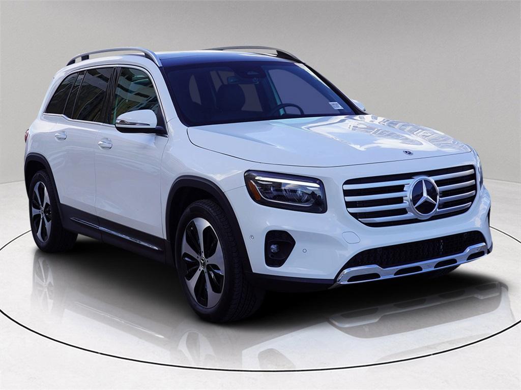used 2025 Mercedes-Benz GLB 250 car, priced at $44,500