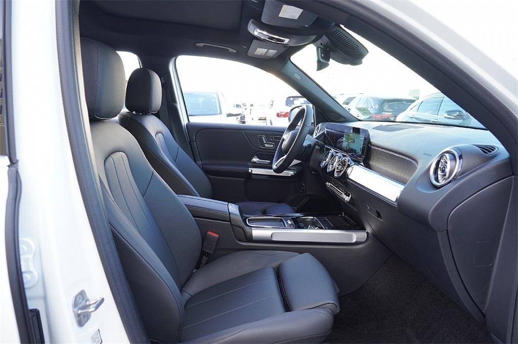 used 2025 Mercedes-Benz GLB 250 car, priced at $44,500