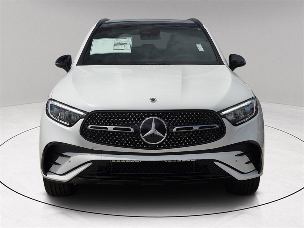 new 2025 Mercedes-Benz GLC 300 car, priced at $56,618