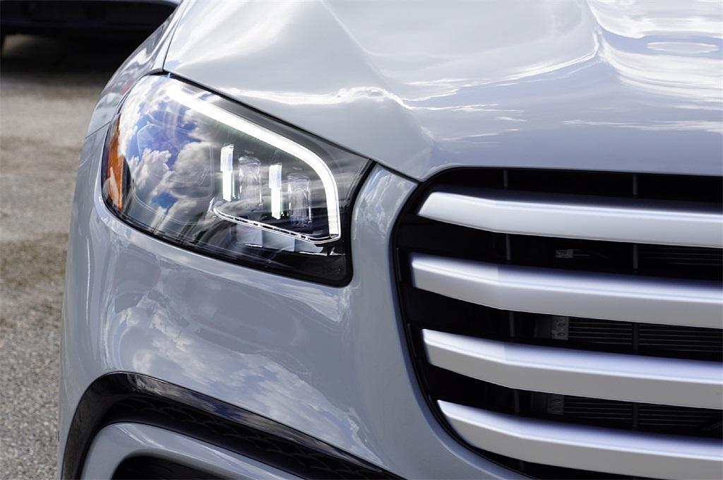 new 2026 Mercedes-Benz GLS 450 car, priced at $96,957
