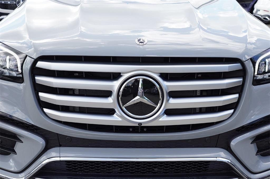 new 2026 Mercedes-Benz GLS 450 car, priced at $96,957