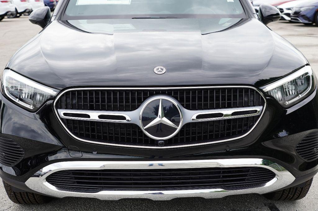 new 2025 Mercedes-Benz GLC 300 car, priced at $48,090