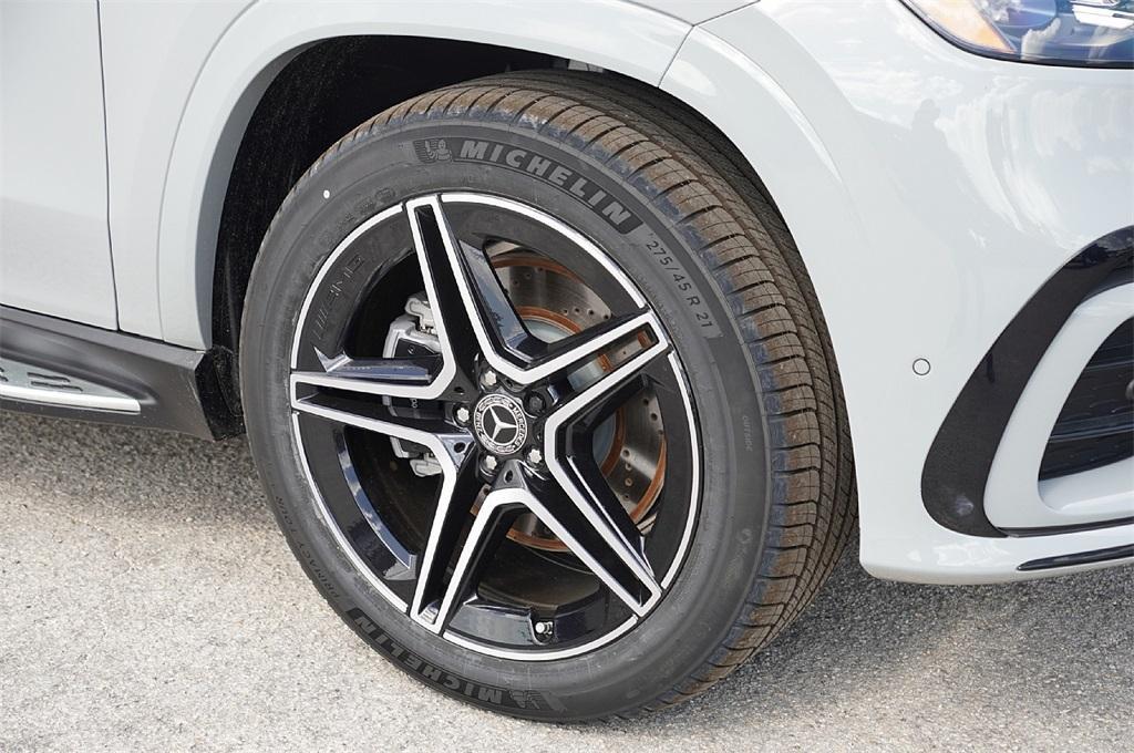 new 2025 Mercedes-Benz GLS 450 car, priced at $93,222