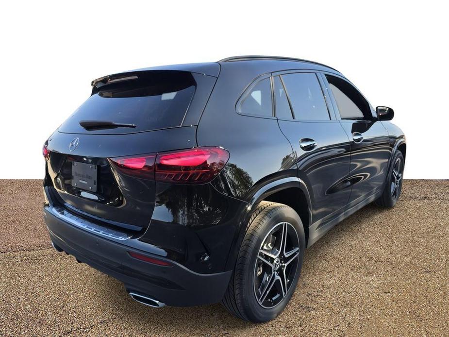 new 2024 Mercedes-Benz GLA 250 car, priced at $47,165