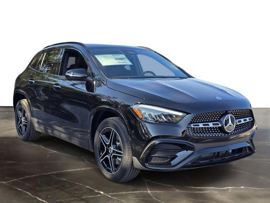 new 2024 Mercedes-Benz GLA 250 car, priced at $45,374