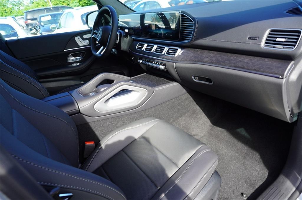 new 2026 Mercedes-Benz GLS 450 car, priced at $98,415