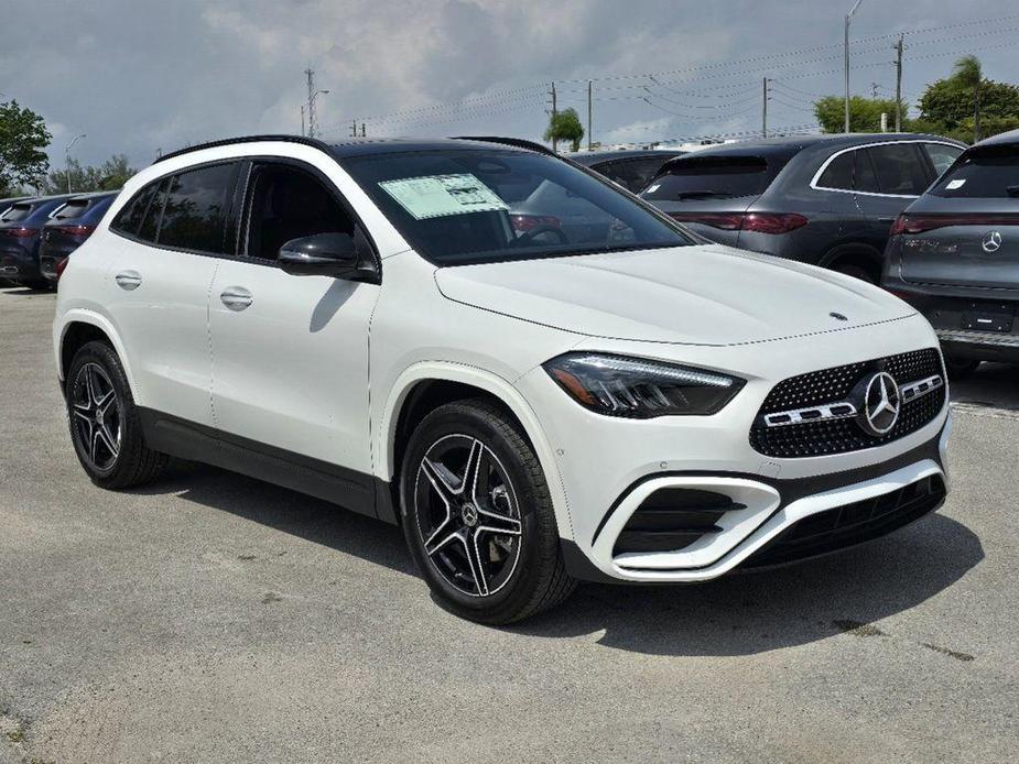 new 2024 Mercedes-Benz GLA 250 car, priced at $47,675