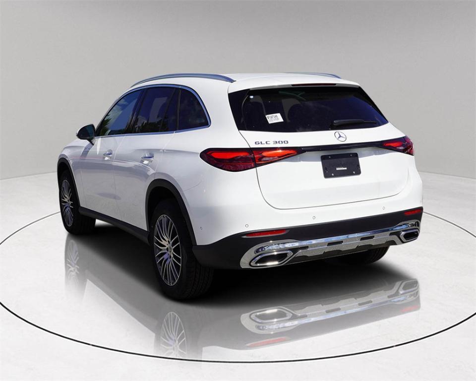 new 2025 Mercedes-Benz GLC 300 car, priced at $46,516