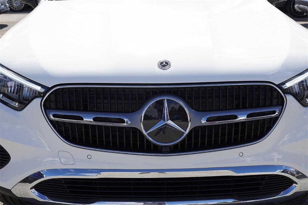 new 2025 Mercedes-Benz GLC 300 car, priced at $46,516