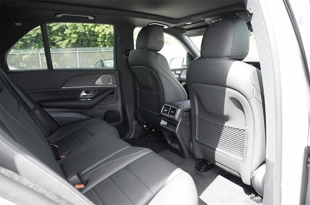 new 2026 Mercedes-Benz GLE 450 car, priced at $78,181