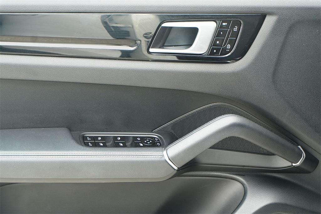 used 2019 Porsche Cayenne car, priced at $39,995