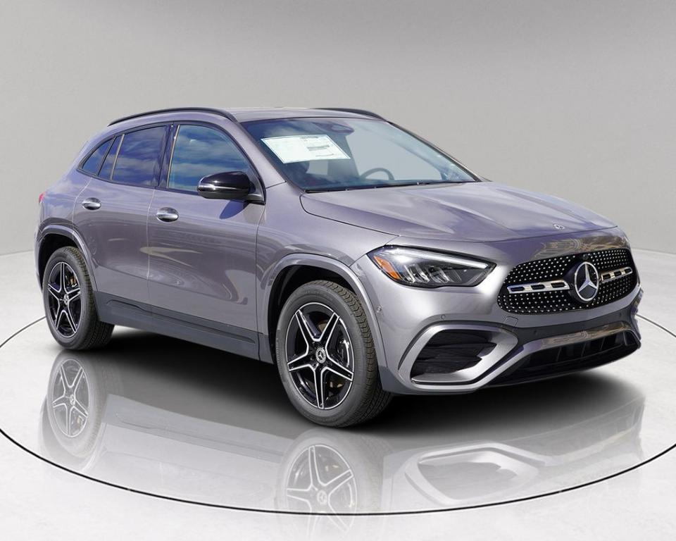 new 2025 Mercedes-Benz GLA 250 car, priced at $55,010