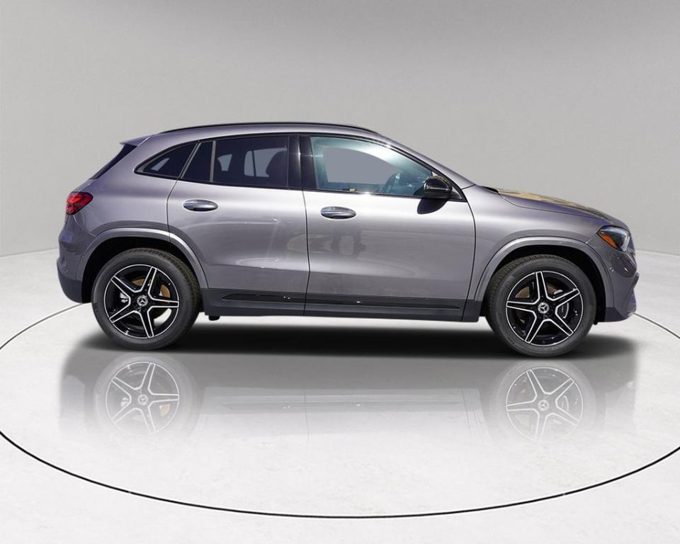 new 2025 Mercedes-Benz GLA 250 car, priced at $55,010