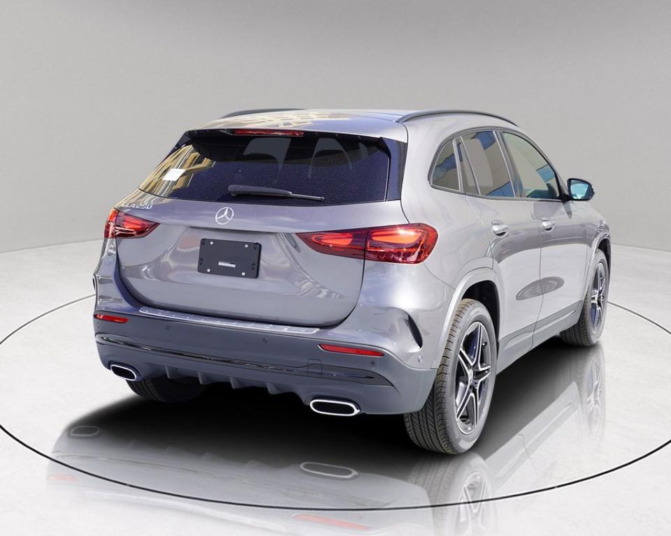 new 2025 Mercedes-Benz GLA 250 car, priced at $55,010