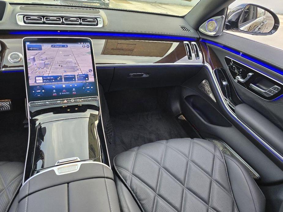 new 2024 Mercedes-Benz Maybach S 580 car, priced at $197,490