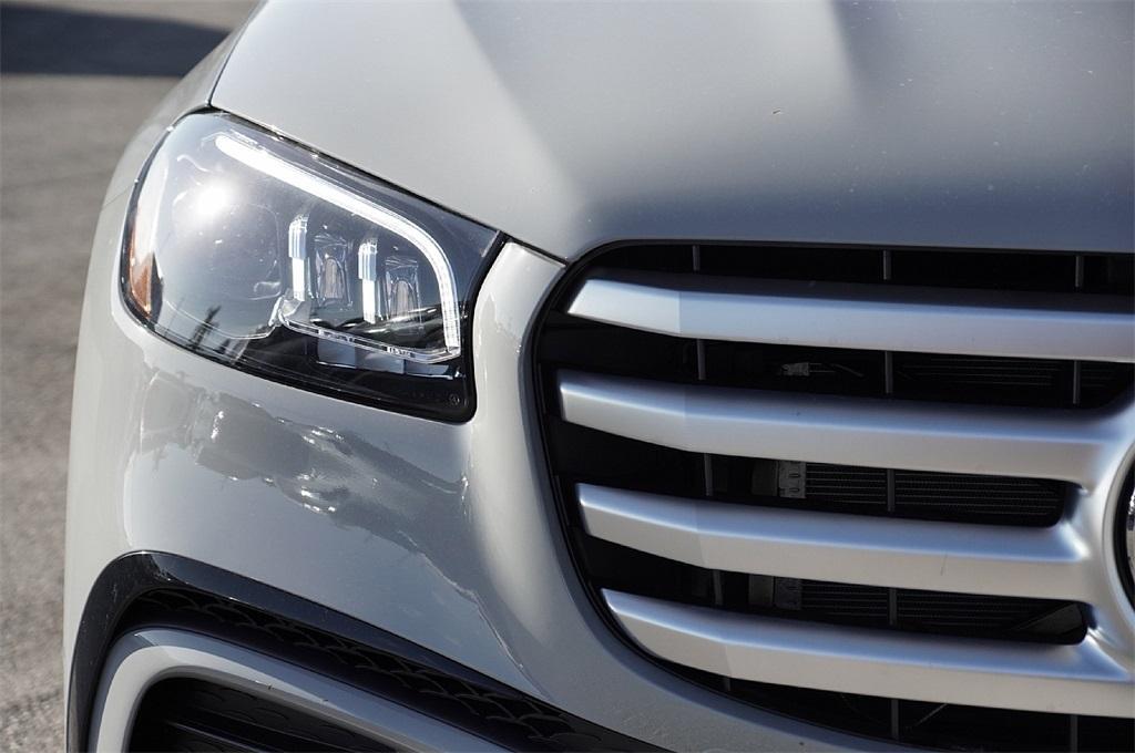 new 2026 Mercedes-Benz GLS 580 car, priced at $116,722