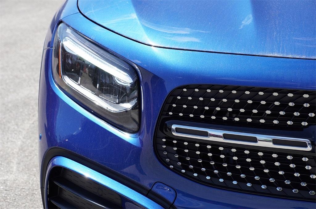 new 2025 Mercedes-Benz GLB 250 car, priced at $47,747
