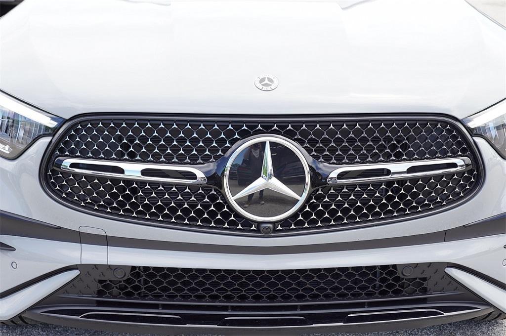 new 2026 Mercedes-Benz GLC 300 car, priced at $54,123