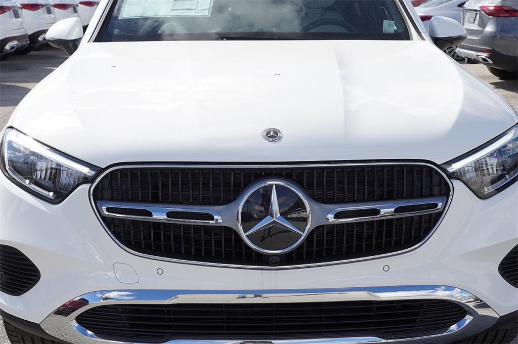 new 2025 Mercedes-Benz GLC 300 car, priced at $46,847