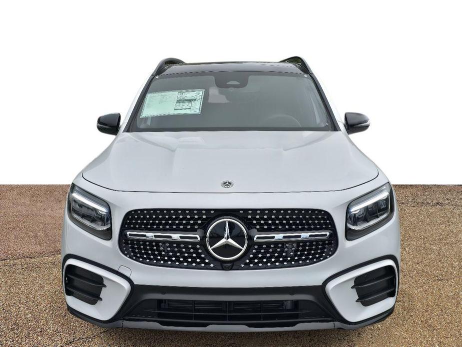 new 2024 Mercedes-Benz GLB 250 car, priced at $52,268