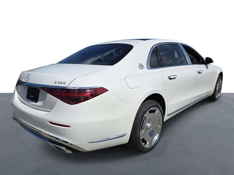 new 2024 Mercedes-Benz Maybach S 580 car, priced at $210,465