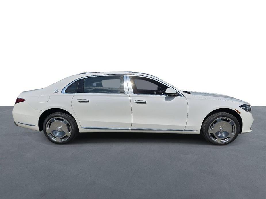 new 2024 Mercedes-Benz Maybach S 580 car, priced at $210,465