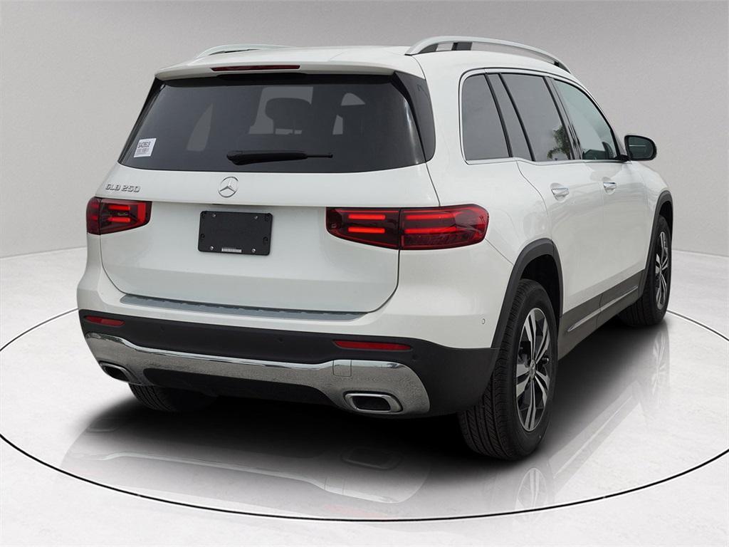 new 2025 Mercedes-Benz GLB 250 car, priced at $40,840