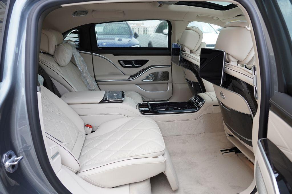 new 2024 Mercedes-Benz Maybach S 580 car, priced at $225,550