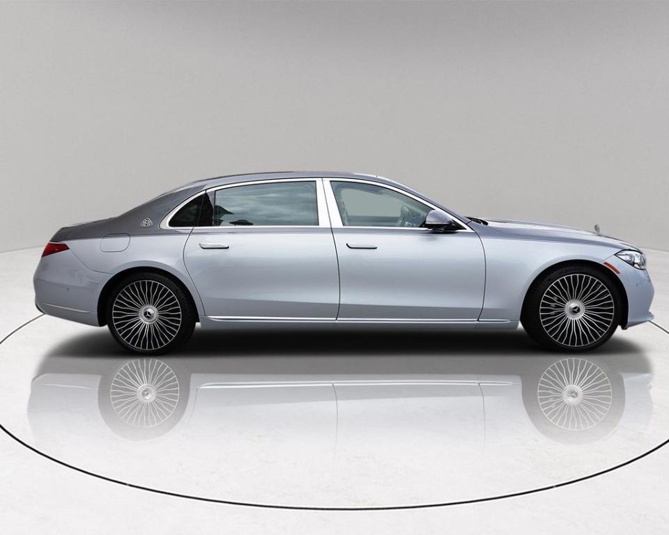 new 2024 Mercedes-Benz Maybach S 580 car, priced at $225,550