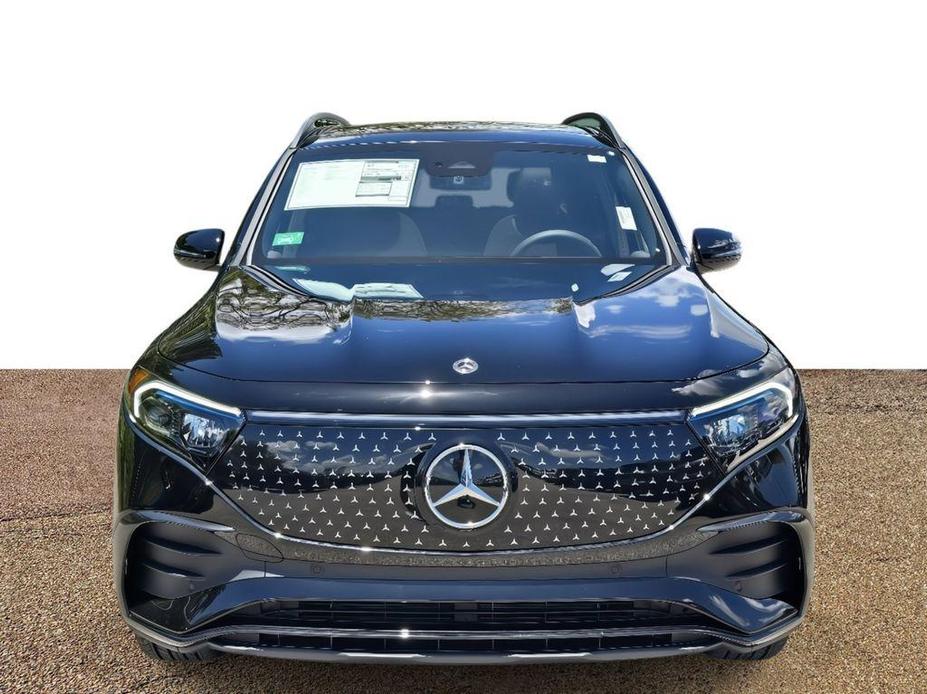 new 2024 Mercedes-Benz EQB 350 car, priced at $62,885