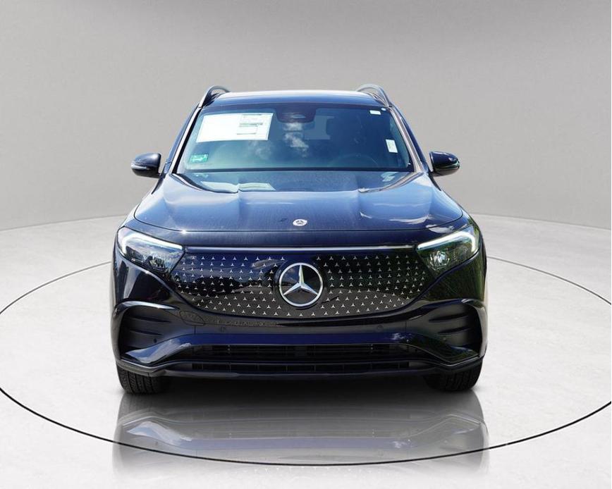 new 2024 Mercedes-Benz EQB 350 car, priced at $51,885