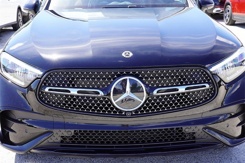 new 2026 Mercedes-Benz GLC 300 car, priced at $54,374