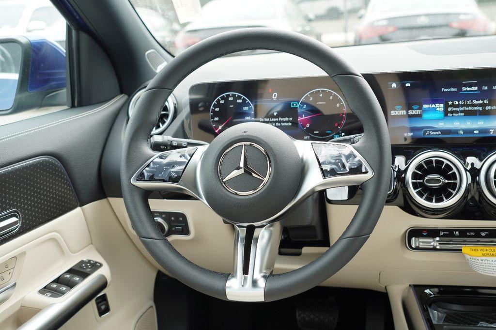 new 2025 Mercedes-Benz GLA 250 car, priced at $48,125