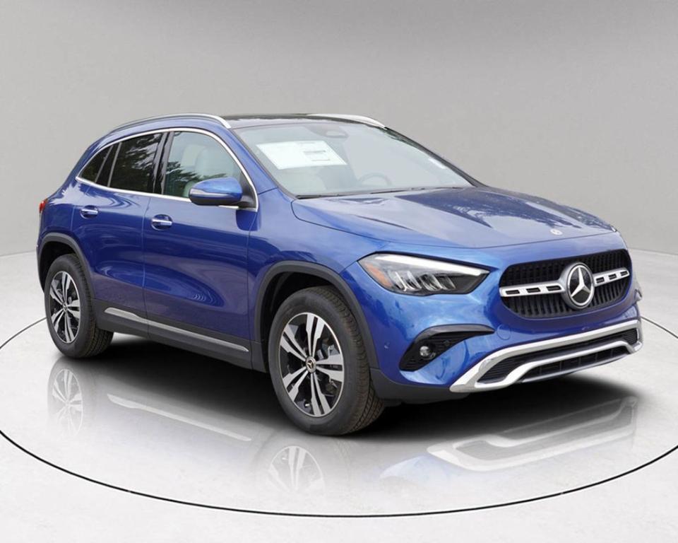 new 2025 Mercedes-Benz GLA 250 car, priced at $48,125