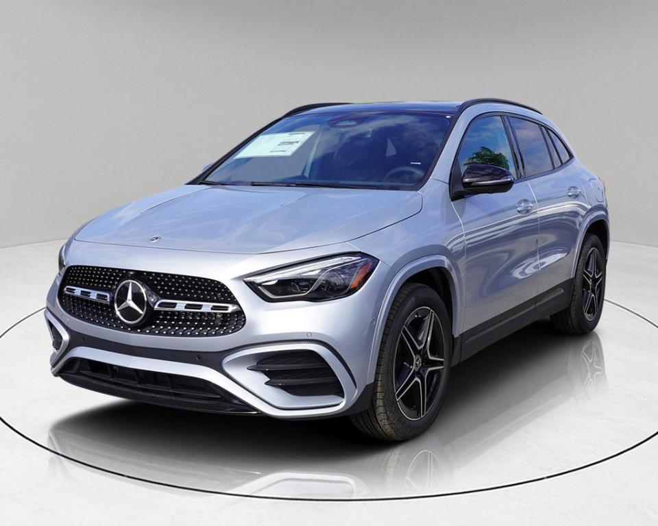 new 2025 Mercedes-Benz GLA 250 car, priced at $53,815