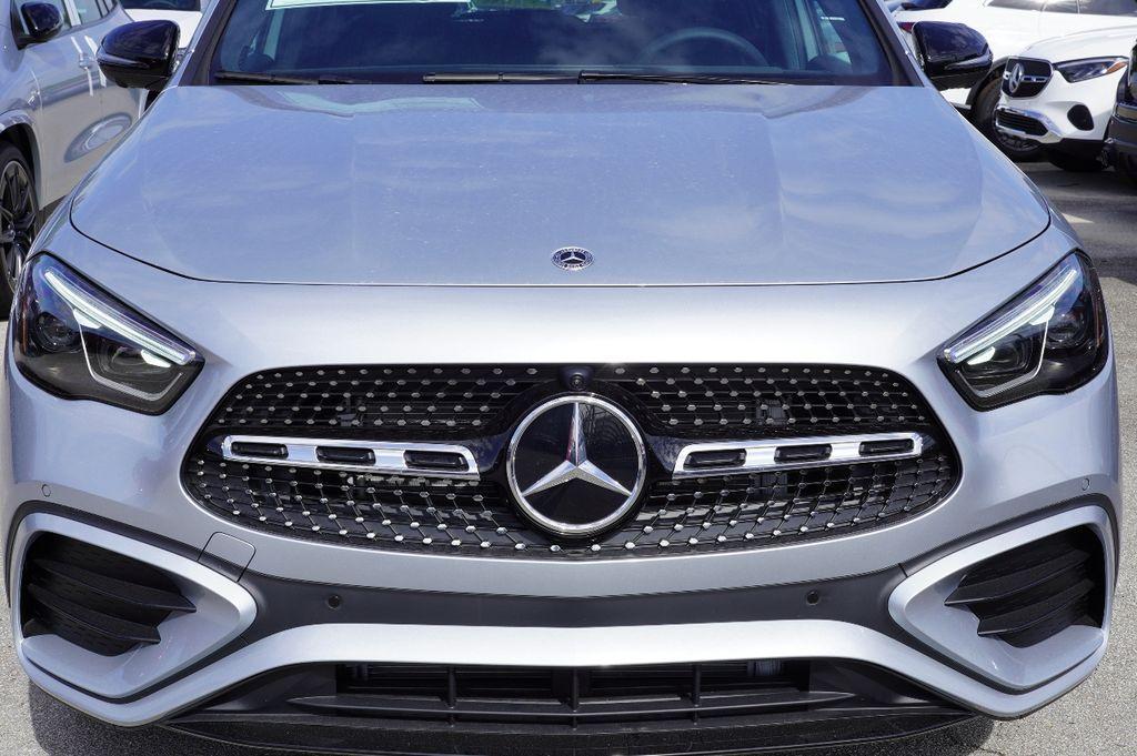 new 2025 Mercedes-Benz GLA 250 car, priced at $53,815