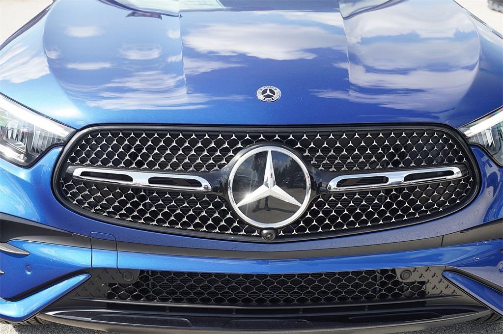 new 2025 Mercedes-Benz GLC 350e car, priced at $61,349