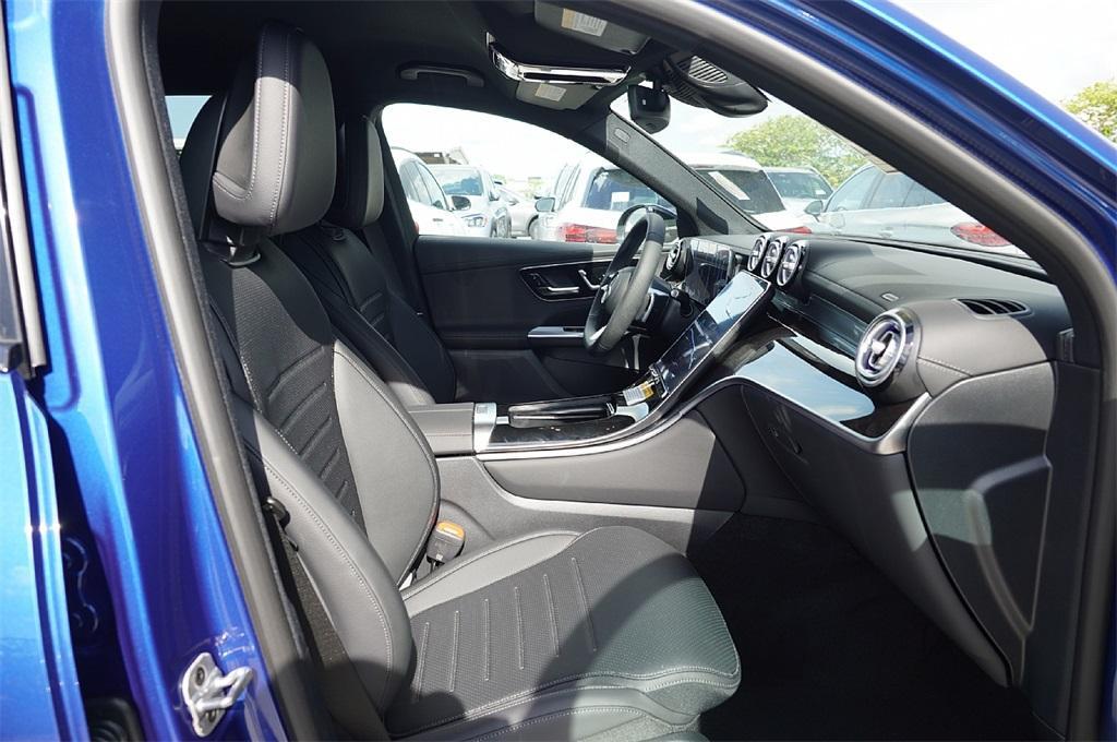 new 2025 Mercedes-Benz GLC 350e car, priced at $61,349